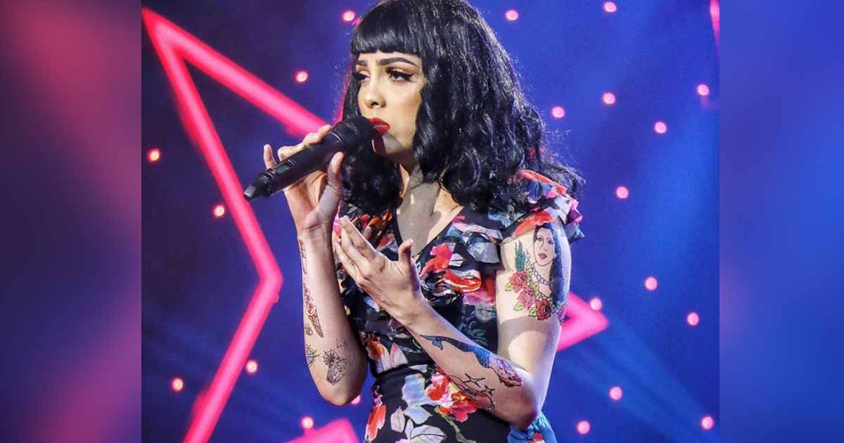 Imitadora De Mon Laferte Cant En Las Calles Cuando Lleg De Venezuela