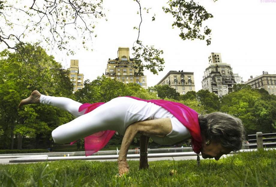 Conoce A La Profesora De Yoga Más Longeva Del Mundo Video 