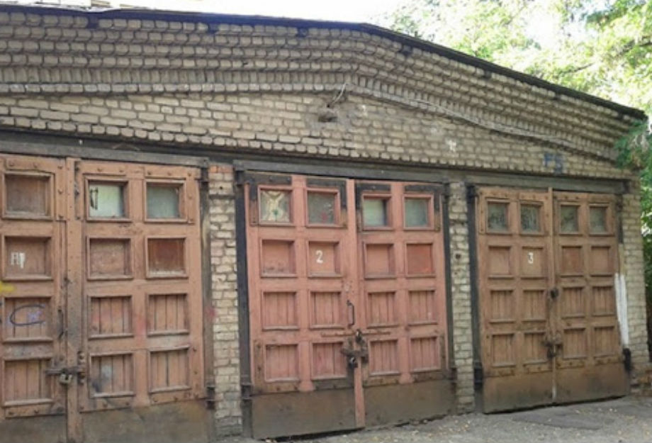 Su abuelo murió y sólo les dejó un garaje, pero cuando lo abrieron