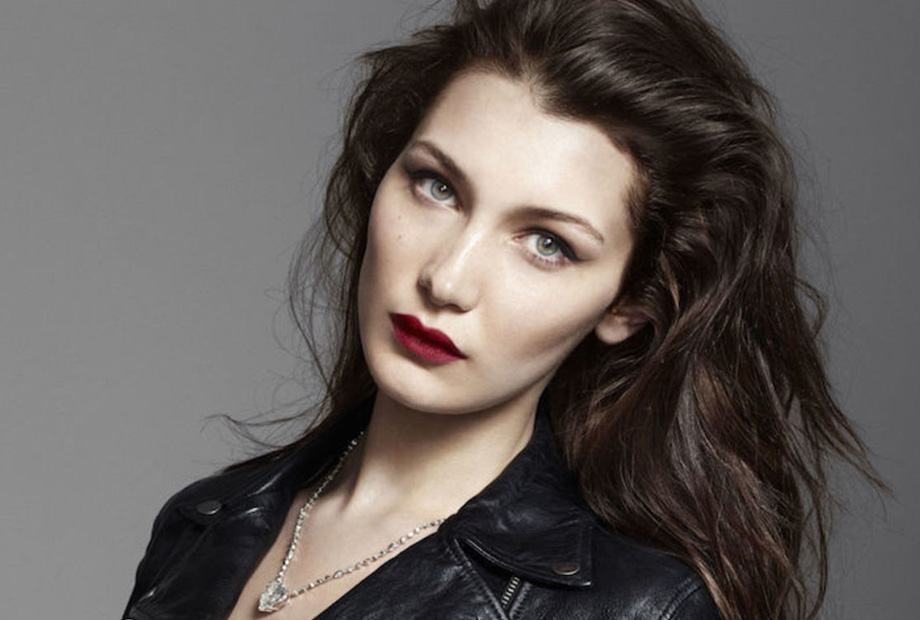 Bella Hadid habla su situación sentimental y quién fue la amiga que la