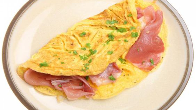 Aprende a preparar un delicioso desayuno con Omelette