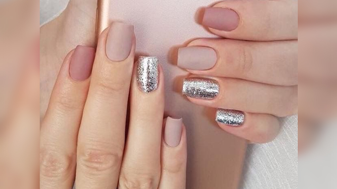Uñas nude, la tendencia para llevar elegancia y glamour en tus manos