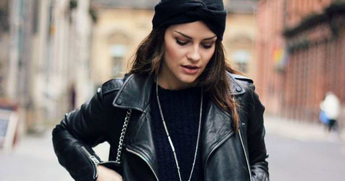 8 outfits 'total black' que puedes usar para robar miradas en cualquier