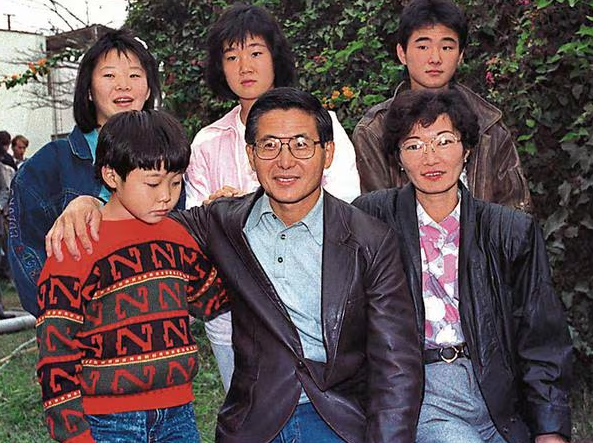 Alberto Fujimori y sus hijos