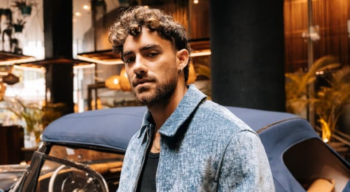 Austin Palao establece una nueva tendencia con el lanzamiento de su sencillo 'Textos'
